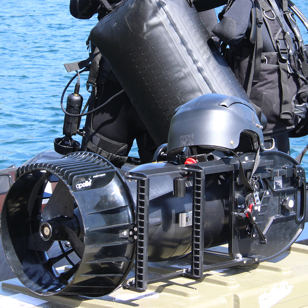 High-efficiency underwater DPV for divers