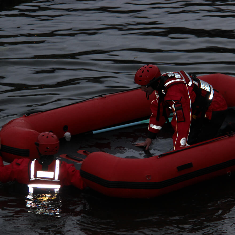 Inflatable equipment for rescue and military use